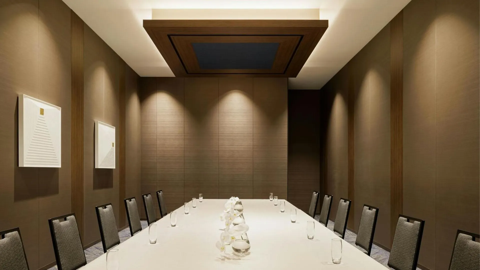 The Osaka Station Hotel, Autograph Collection 5*,