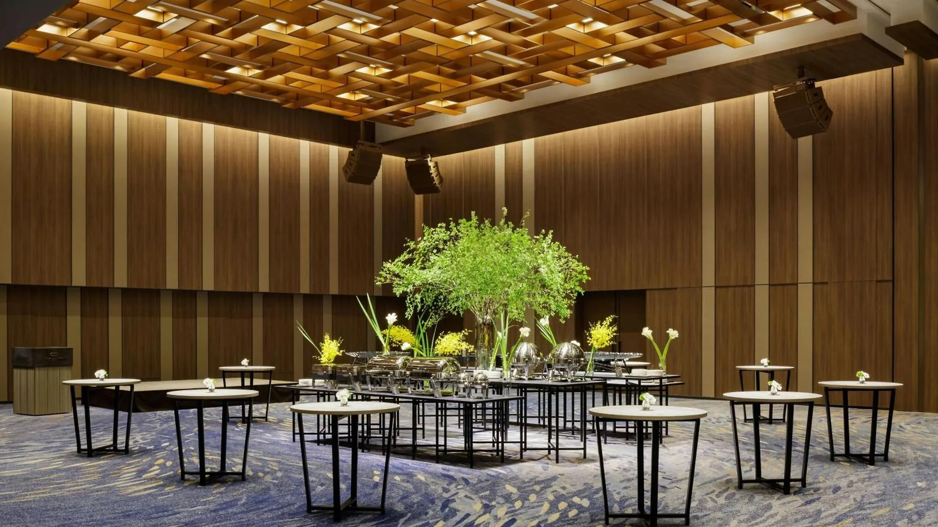 The Osaka Station Hotel, Autograph Collection ホテル