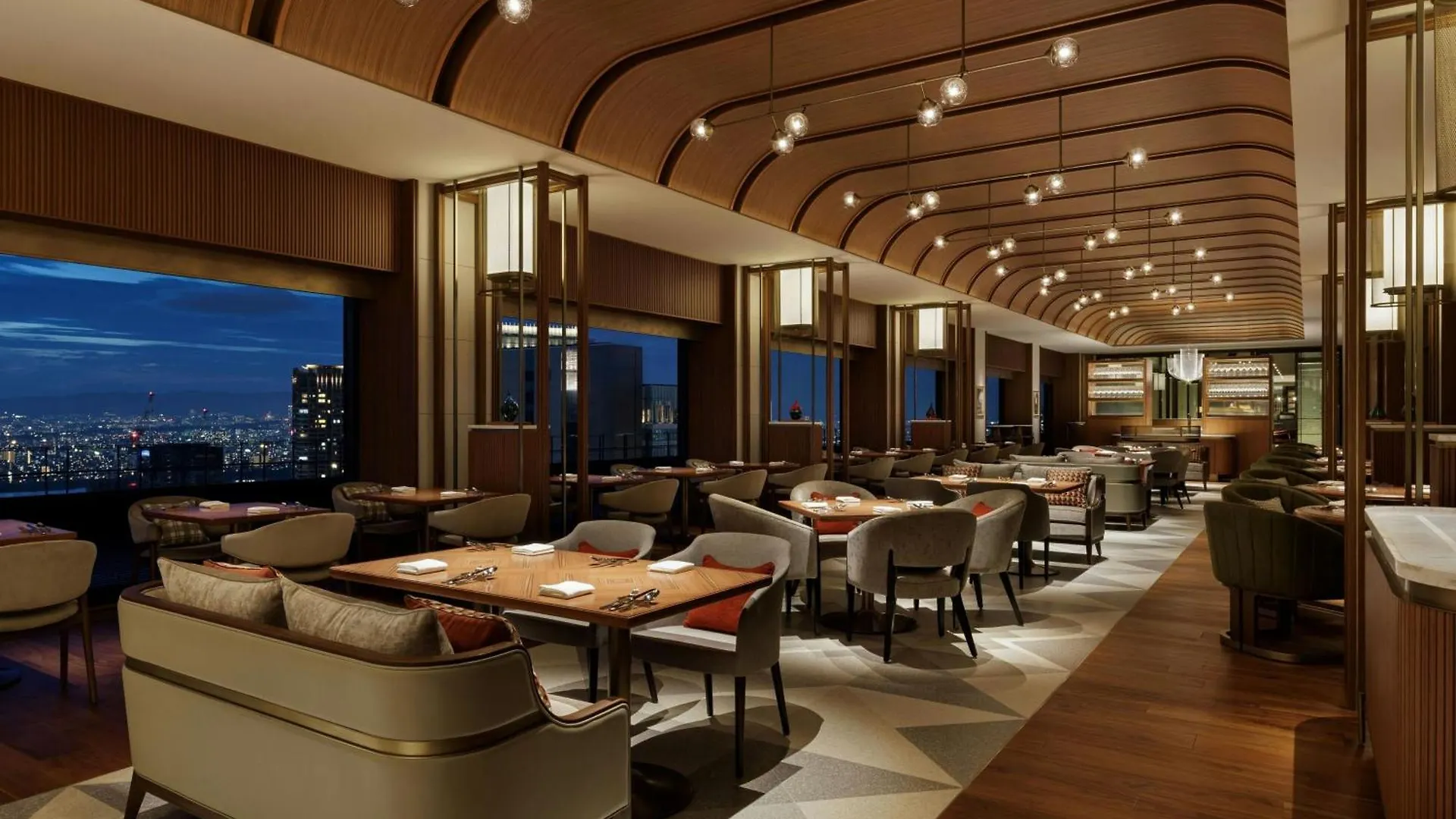 The Osaka Station Hotel, Autograph Collection ホテル