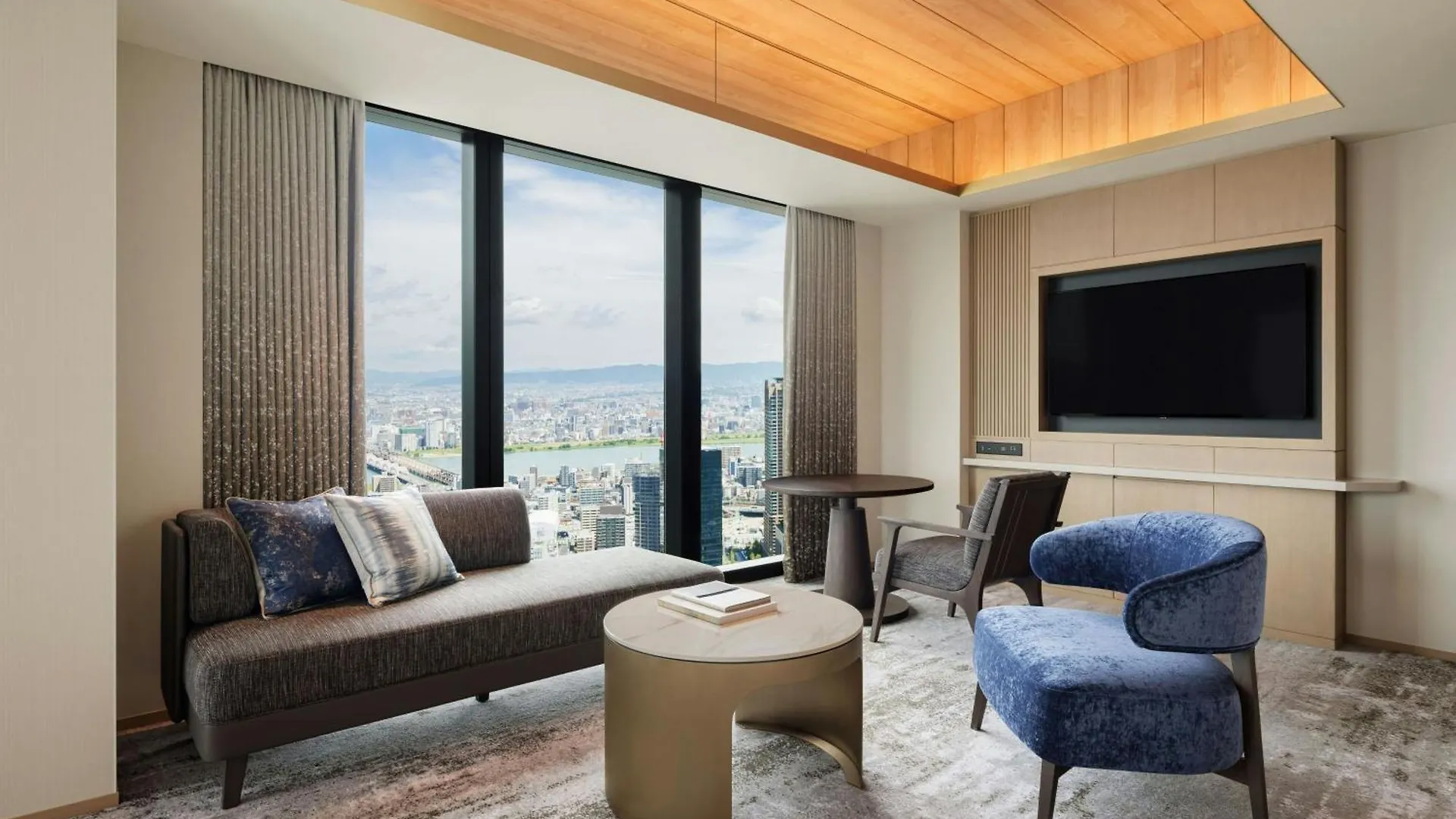 The Osaka Station Hotel, Autograph Collection ホテル