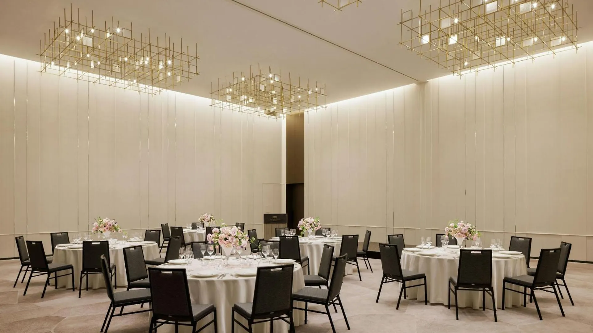 ***** מלון The Osaka Station Hotel, Autograph Collection יפן
