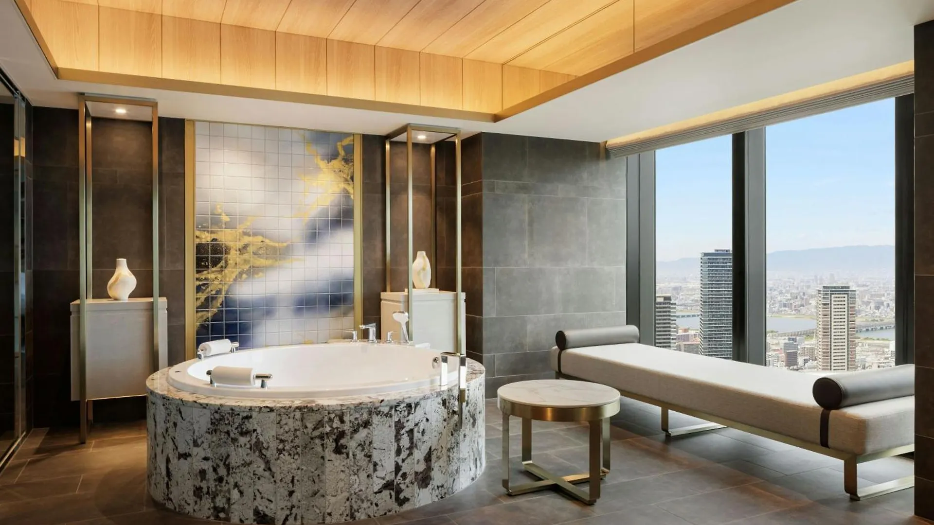 The Osaka Station Hotel, Autograph Collection מלון
